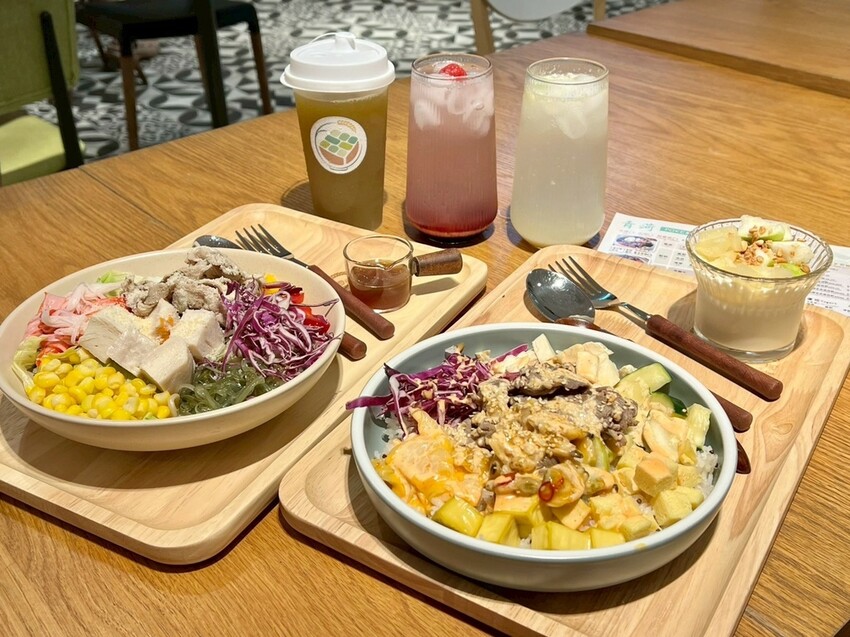 （左營高鐵美食）青菏POKE～50種品項自由搭配！清爽、健康