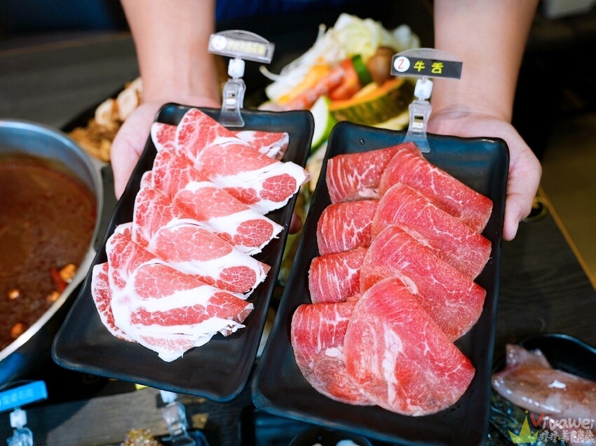 【魔椒頂級鴛鴦鍋】海鮮及現切肉品都很新鮮的鍋物吃到飽！還有多款飲品,啤酒,調酒暢飲！