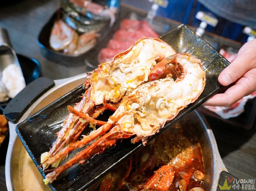 【魔椒頂級鴛鴦鍋】海鮮及現切肉品都很新鮮的鍋物吃到飽！還有多款飲品,啤酒,調酒暢飲！