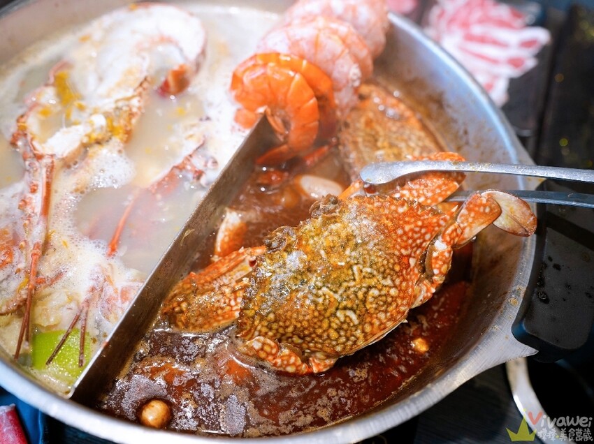 【魔椒頂級鴛鴦鍋】海鮮及現切肉品都很新鮮的鍋物吃到飽！還有多款飲品,啤酒,調酒暢飲！