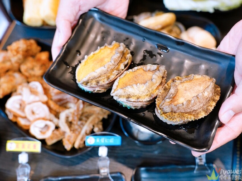 【魔椒頂級鴛鴦鍋】海鮮及現切肉品都很新鮮的鍋物吃到飽！還有多款飲品,啤酒,調酒暢飲！