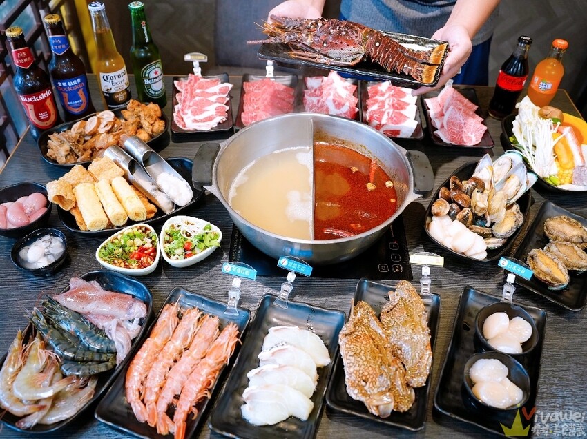 【魔椒頂級鴛鴦鍋】海鮮及現切肉品都很新鮮的鍋物吃到飽！還有多款飲品,啤酒,調酒暢飲！