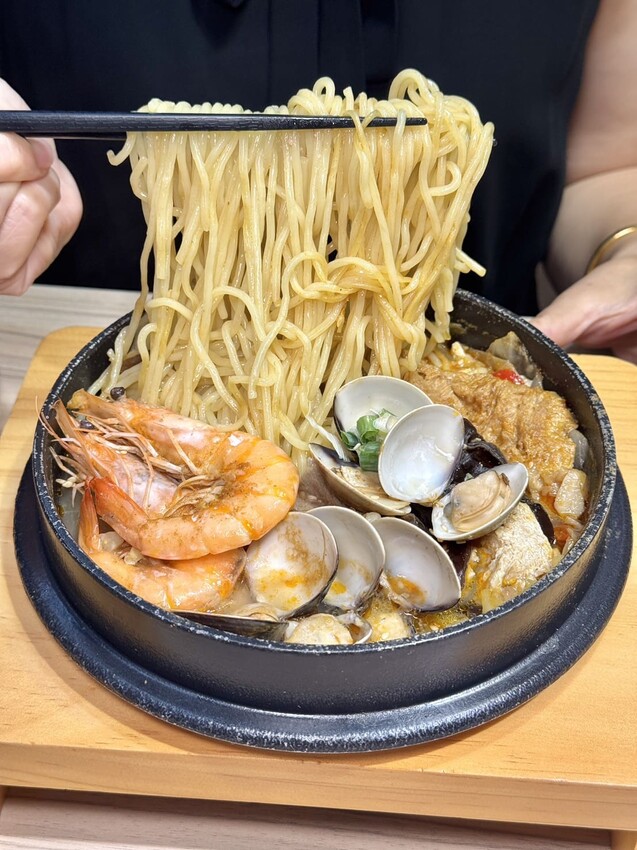 天利食堂×林聰明沙鍋魚頭，期間限定神還原經典湯頭。免去嘉義吃排隊名店 – 艾瑞絲的吃貨日常