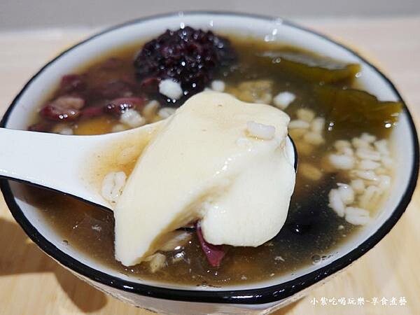 鎵豆花-黑白豆花加價變5種配料 (1).jpg