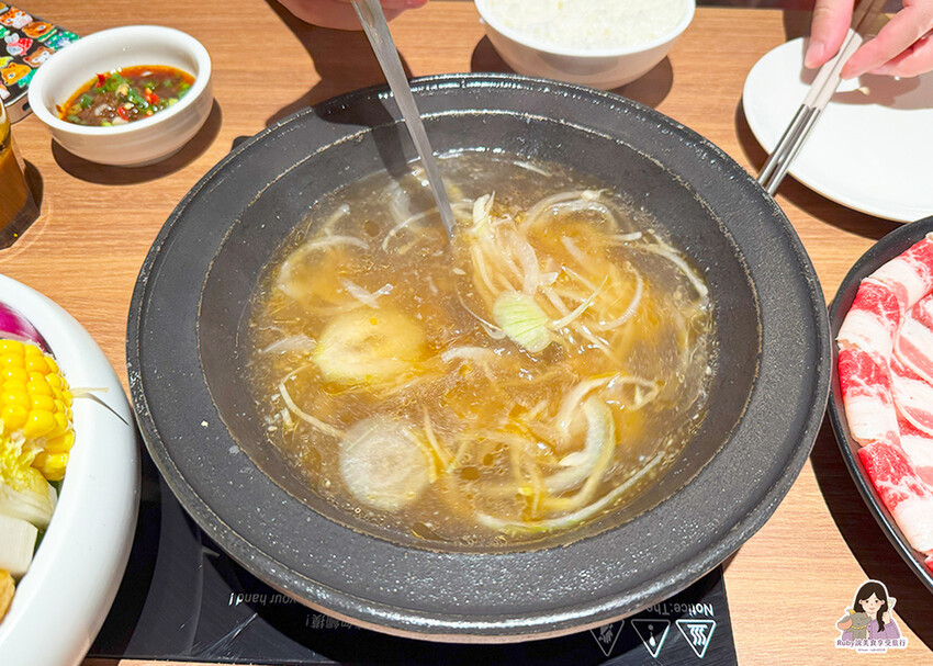 【新莊美食】台中人氣火鍋店 萬客什鍋新莊分店新開幕！石頭爆炒