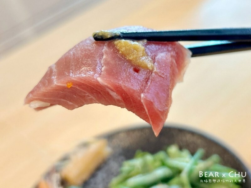 圓山站生魚片丼飯首選！安安生魚小料理超值生魚片丼飯，食材新鮮份量十足。