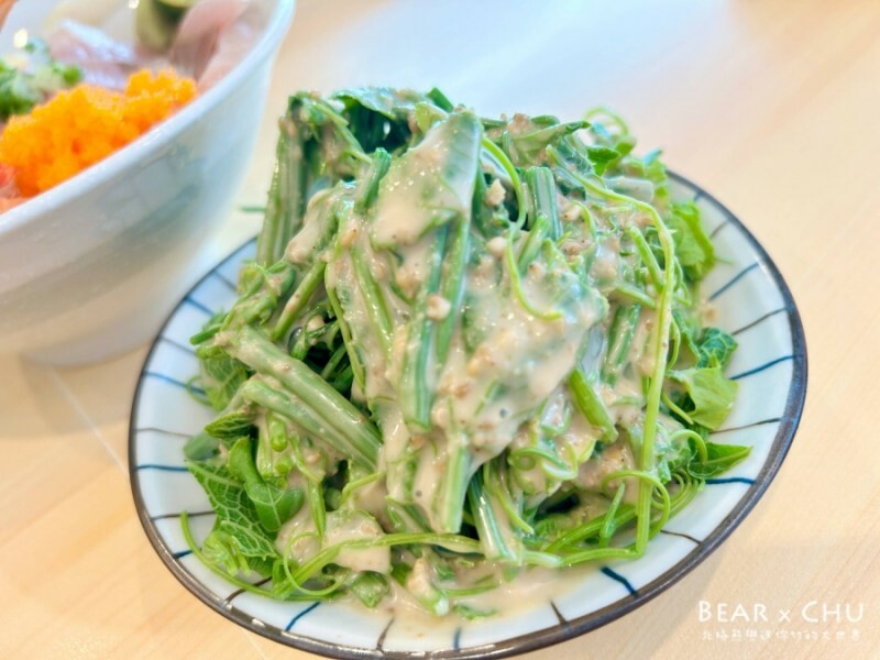 圓山站生魚片丼飯首選！安安生魚小料理超值生魚片丼飯，食材新鮮份量十足。