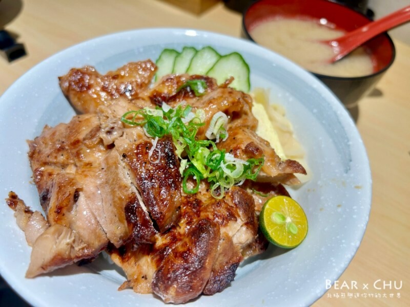 圓山站生魚片丼飯首選！安安生魚小料理超值生魚片丼飯，食材新鮮份量十足。