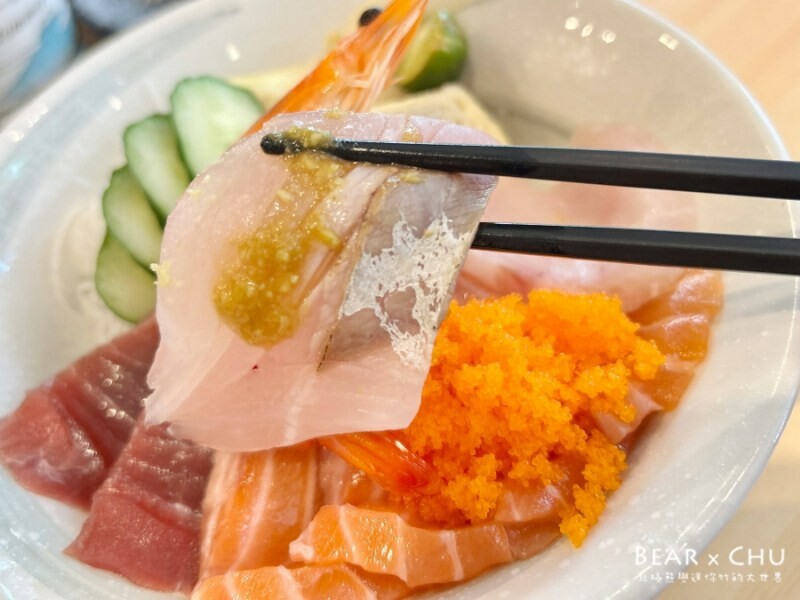圓山站生魚片丼飯首選！安安生魚小料理超值生魚片丼飯，食材新鮮份量十足。