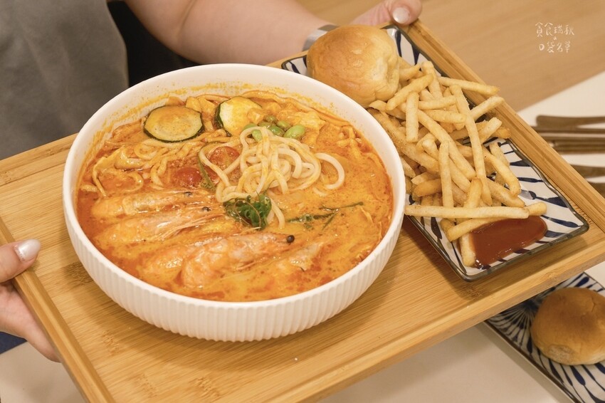 台中北屯|可以喝湯的義大利麵!濃郁不厚重、料多麵Q的義式湯麵 台中北屯|可以喝湯的義大利麵!濃郁不厚重、料多麵Q的義式湯麵