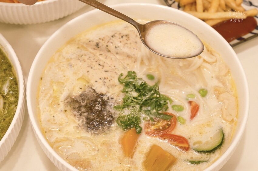 台中北屯|可以喝湯的義大利麵!濃郁不厚重、料多麵Q的義式湯麵 台中北屯|可以喝湯的義大利麵!濃郁不厚重、料多麵Q的義式湯麵