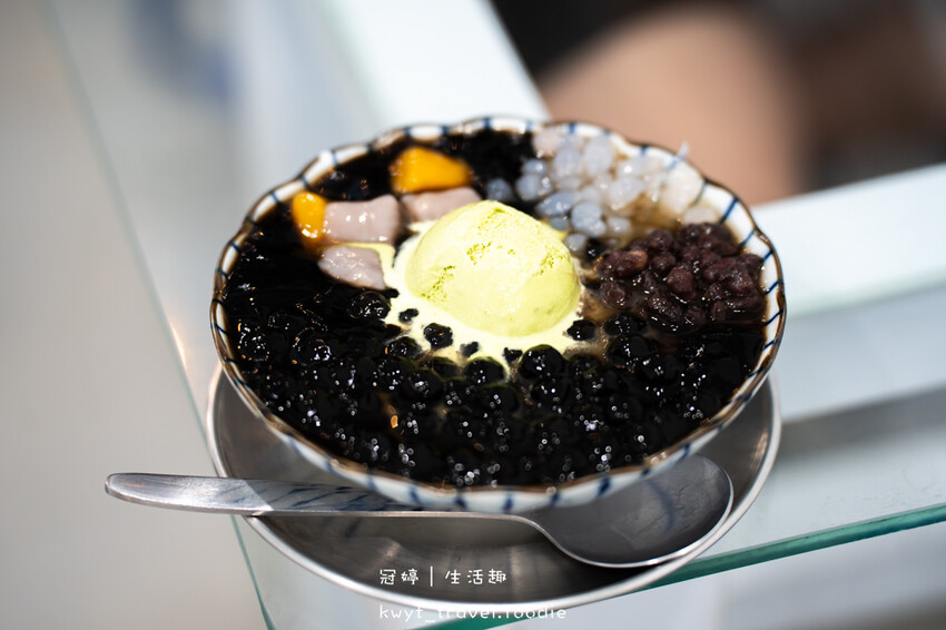 屏東恆春冰店推薦_藍冰菓冰品專賣，低消一份餐點55元起，爆料抹茶冰盛合90元，恆春寵物友善餐廳推薦_2025菜單 – 冠婷生活趣