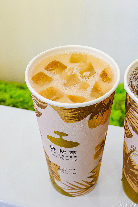 奶油界愛馬仕打發輕盈綿厚奶蓋，語林萃精品奶蓋手搖天花板，鹹、甜奶蓋搭頂尖高山茶極致呈現！