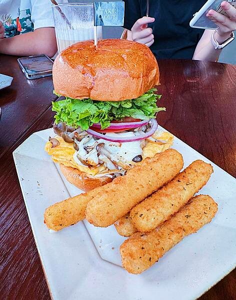 [台北美式]內湖區西湖站「Takeout burger&ca