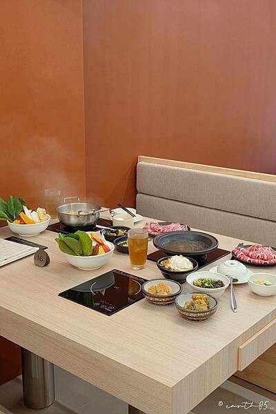 [ 台北美食 ] 大喫鍋物-中山站新開幕質感火鍋 剝皮辣椒 