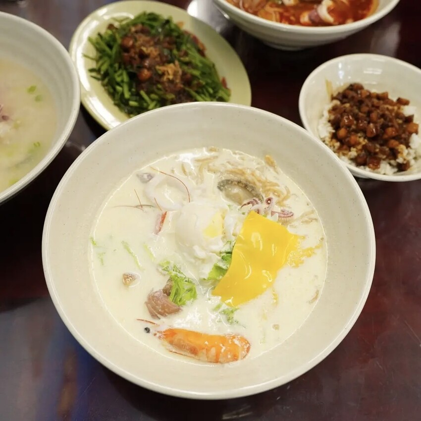 安南區美食推薦│海霸海鮮鍋燒│冷氣店面│料多新鮮又實在│海鮮