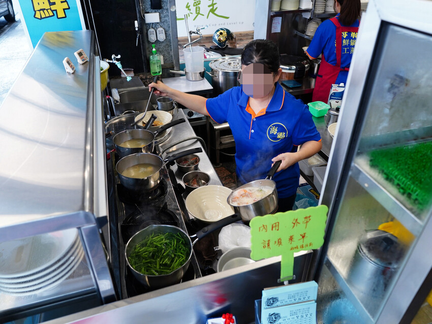 安南區美食推薦│海霸海鮮鍋燒│冷氣店面│料多新鮮又實在│海鮮