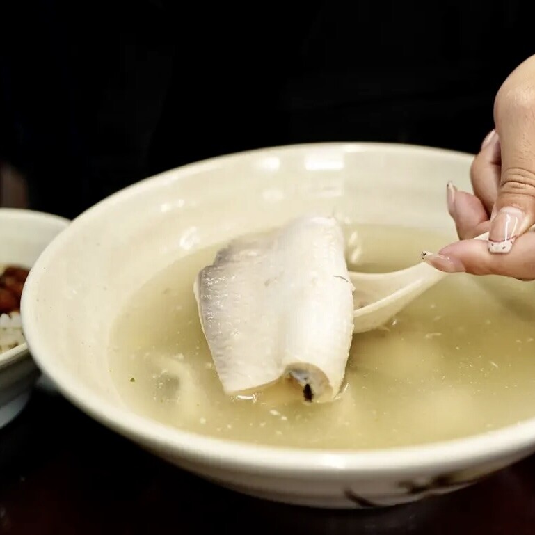 安南區美食推薦│海霸海鮮鍋燒│冷氣店面│料多新鮮又實在│海鮮