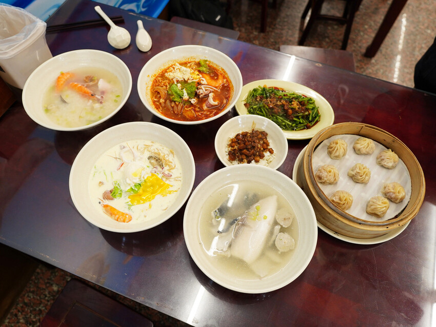 安南區美食推薦│海霸海鮮鍋燒│冷氣店面│料多新鮮又實在│海鮮