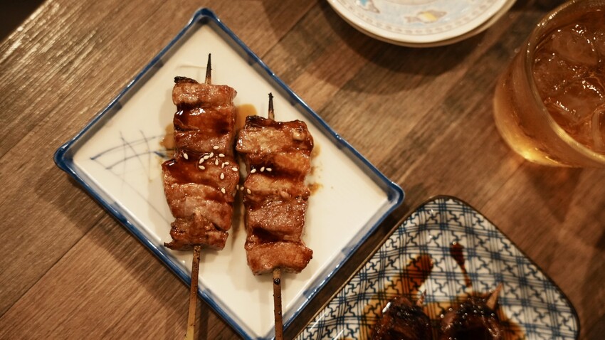 士林夜市巷弄居酒屋！月里小酌道地日式串燒居酒屋，明太子烏龍麵必吃。