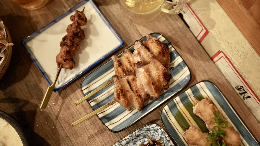 士林夜市巷弄居酒屋！月里小酌道地日式串燒居酒屋，明太子烏龍麵必吃。