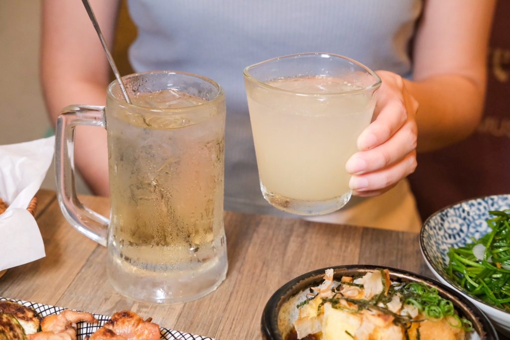 士林串燒推薦！日式月里小酌 串燒居酒屋藏巷弄，超過20款創意串燒。