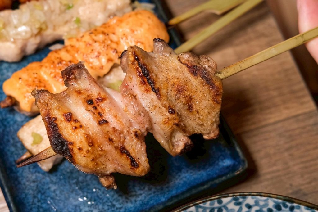 士林串燒推薦！日式月里小酌 串燒居酒屋藏巷弄，超過20款創意串燒。