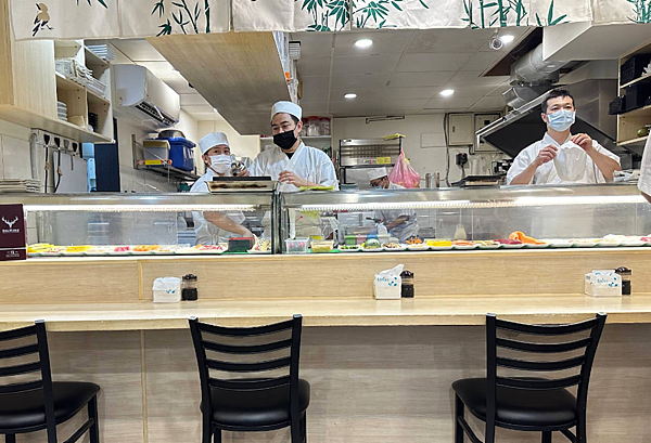 [台北日式]中正區中正紀念堂站「日鑫壽司」新搬遷生意就超好的