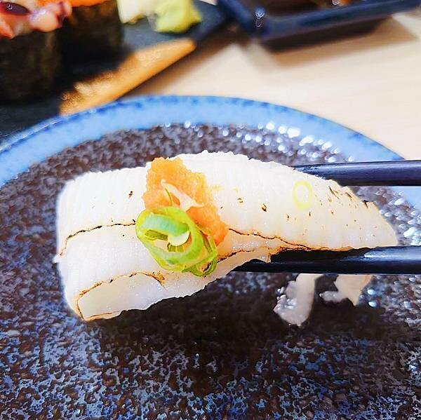 [台北日式]中正區中正紀念堂站「日鑫壽司」新搬遷生意就超好的