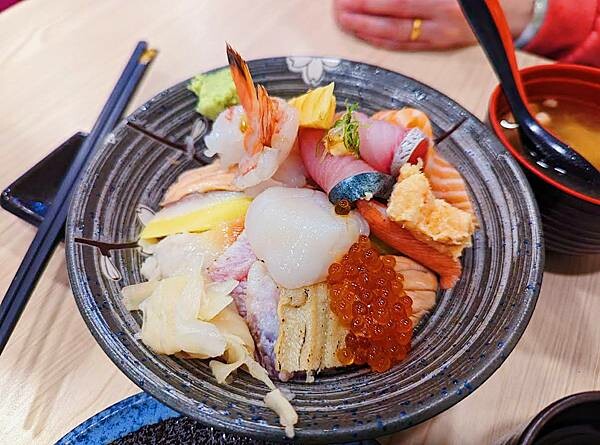 [台北日式]中正區中正紀念堂站「日鑫壽司」新開幕品質值得又賞