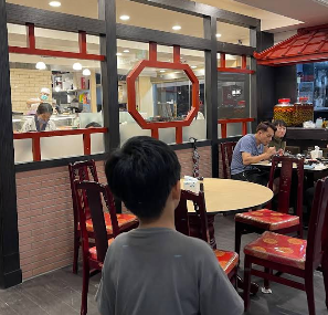 [台北日式]中正區中正紀念堂站「日鑫壽司」新搬遷生意就超好的