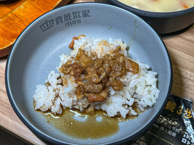 299元台北吃到飽超佛！貴族世家mini大安信義店，牛排搭自助吧吃到飽。