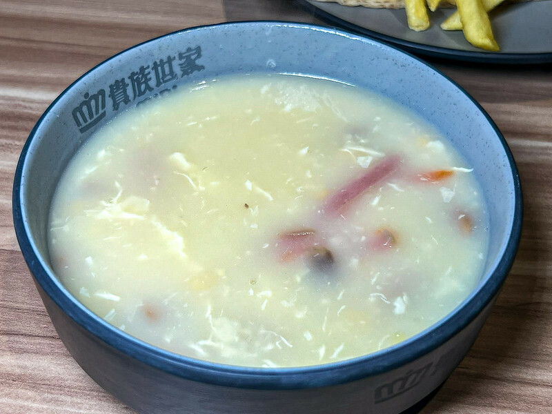 299元台北吃到飽超佛！貴族世家mini大安信義店，牛排搭自助吧吃到飽。