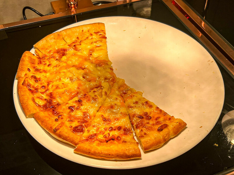 299元台北吃到飽超佛！貴族世家mini大安信義店，牛排搭自助吧吃到飽。