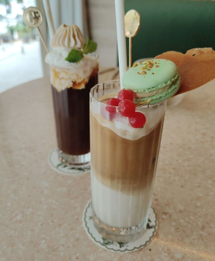 台北大安區美食PALAISYI｜森林沙拉、浮誇飲品、泡芙甜點都太可以