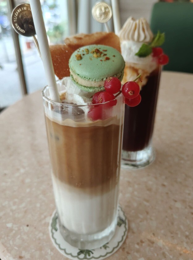 台北大安區美食PALAISYI｜森林沙拉、浮誇飲品、泡芙甜點都太可以