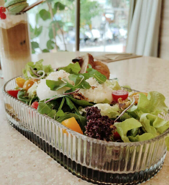 台北大安區美食PALAISYI｜森林沙拉、浮誇飲品、泡芙甜點都太可以