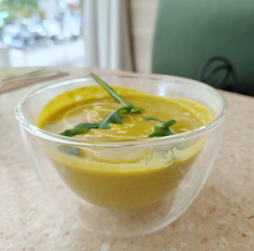 台北大安區美食PALAISYI｜森林沙拉、浮誇飲品、泡芙甜點都太可以