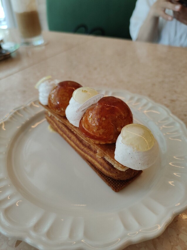 台北大安區美食PALAISYI｜森林沙拉、浮誇飲品、泡芙甜點都太可以