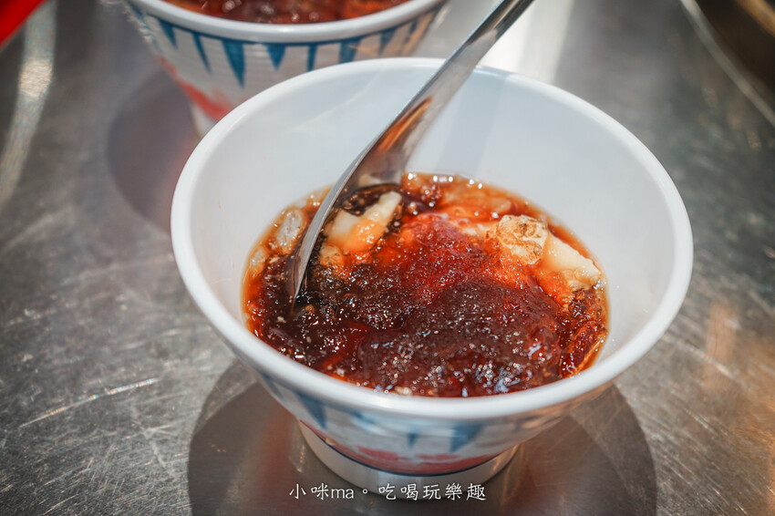 李鐵柱百草串串香｜上百種串串搭配正宗重慶風味鍋底，麻辣帶勁好滋味，一串、二串...停不下來啦，捷運永安市場站 中和美食