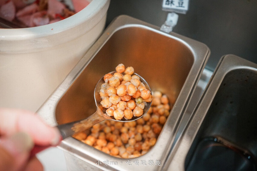 李鐵柱百草串串香｜上百種串串搭配正宗重慶風味鍋底，麻辣帶勁好滋味，一串、二串...停不下來啦，捷運永安市場站 中和美食