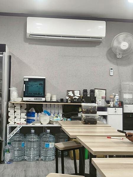 台北捷運世貿101站平價美食-碰麵麵食館(吳興店)- 超大份