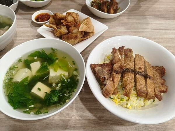 LINE_ALBUM_碰麵食物_250621_43.jpg