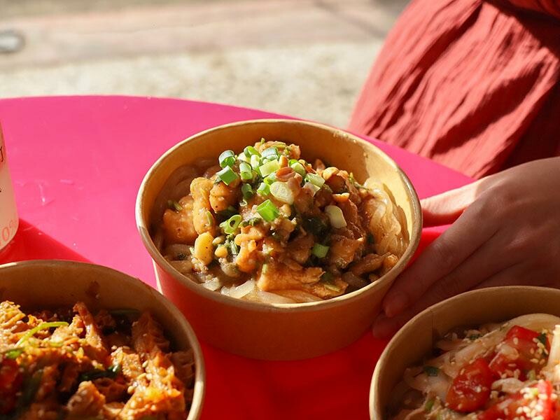 新竹東區必吃台式炸肉、拌攪食涼粉，復古系美食帶你重溫老味道