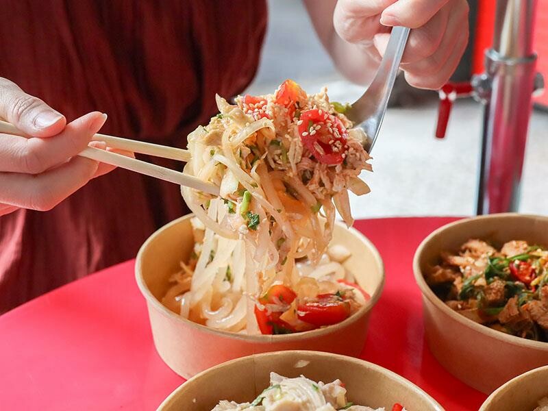 新竹東區必吃台式炸肉、拌攪食涼粉，復古系美食帶你重溫老味道