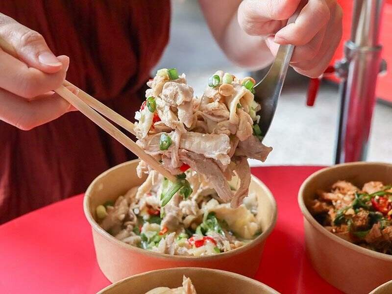 新竹東區必吃台式炸肉、拌攪食涼粉，復古系美食帶你重溫老味道