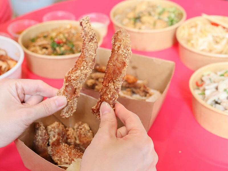 新竹東區必吃台式炸肉、拌攪食涼粉，復古系美食帶你重溫老味道