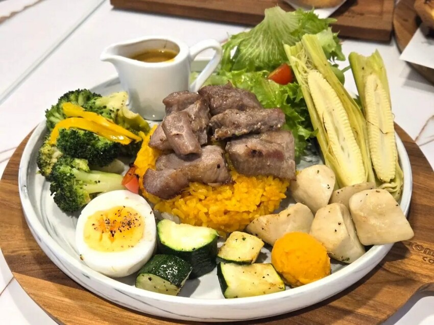 成真咖啡 ComeTrue CAFE 台南誠品生活店｜南台灣最大誠品全新開幕咖啡廳！必點熔岩焦香布蕾厚鬆餅！台南咖啡廳推薦、誠品下午茶推薦、台南早午餐推薦、台南下午茶推薦 - 佛系旅遊筆記