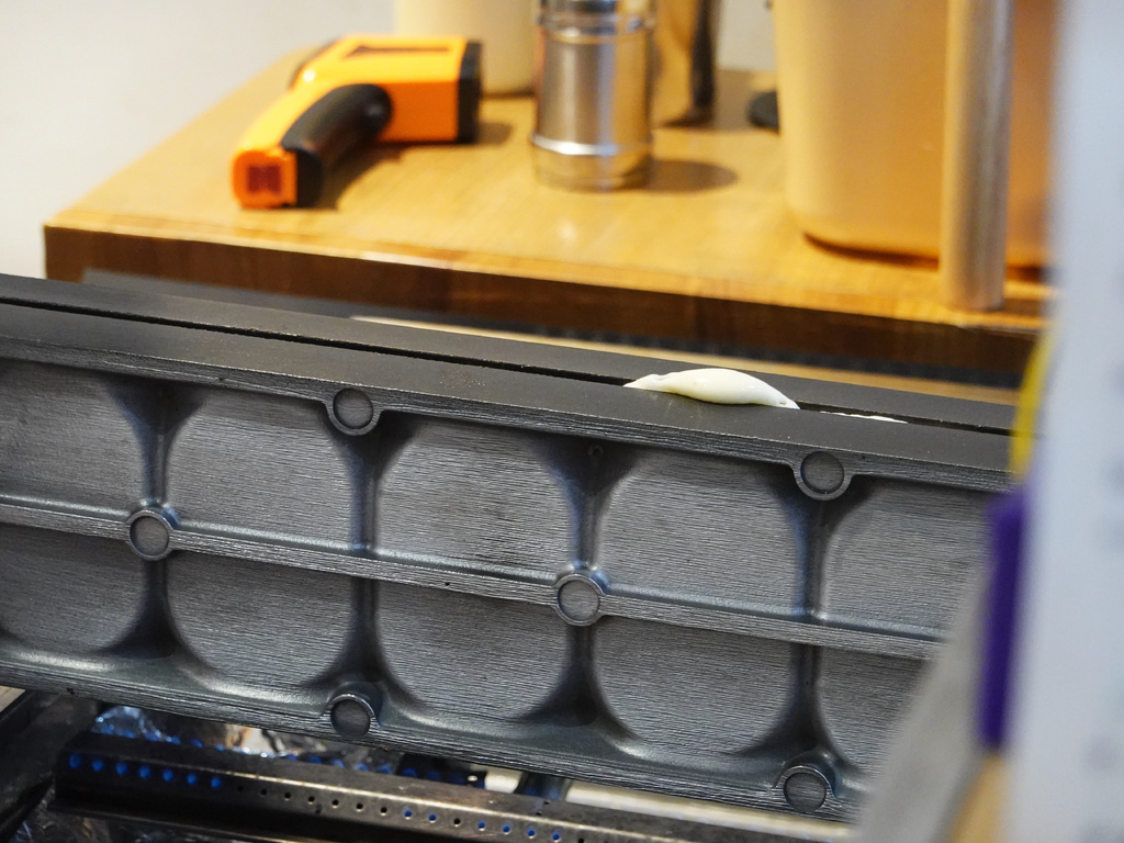 銅板價的幸福！金厚雞蛋糕，鹹甜口味齊發，起司牽絲、麻糬軟糯太銷魂！