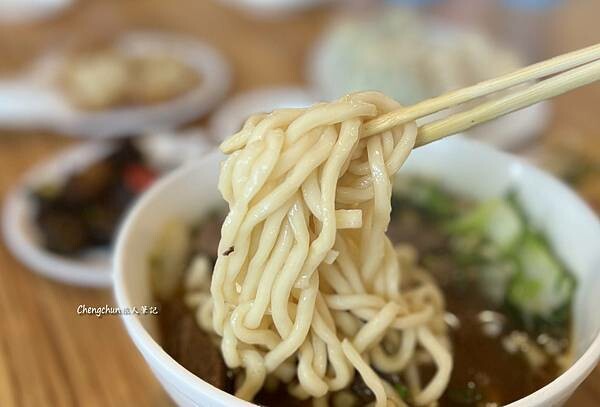 基隆美食【慶有餘】牛肉麵好吃超值，創意小菜超亮眼！